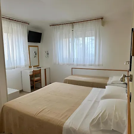 Hotel Piccinelli Rimini Exterior photo